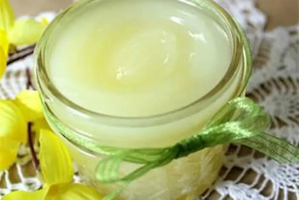 خرید وازلین بهداشتی ویتامینه معطر با قیمت استثنایی